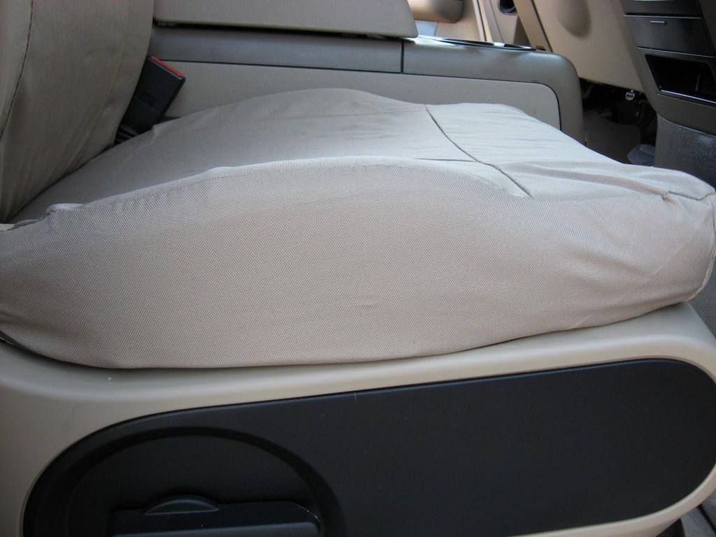 20042008 Ford F150 Crew Cab and Lincoln Mark LT Front Buckets Seats with Adjustable Headrests